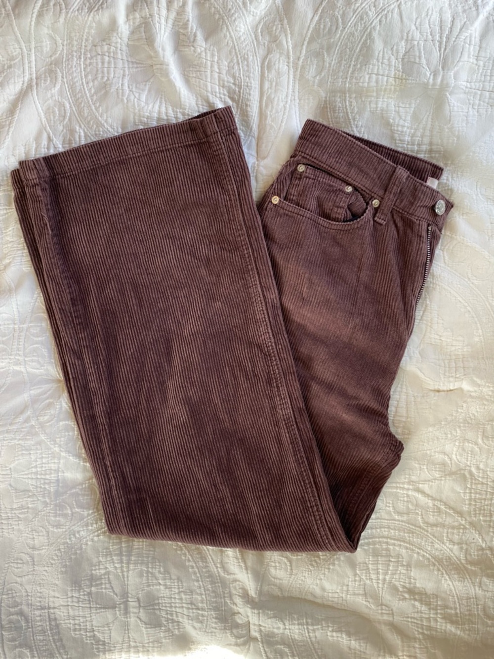 BDG Wide-Leg Corduroy Jeans in Rich Brown